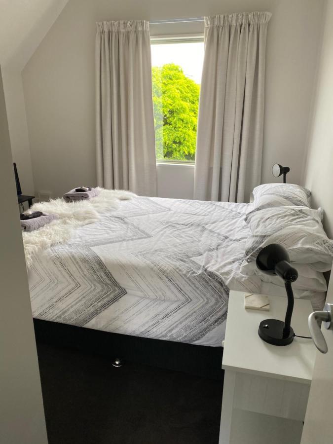 Home By Hagley Park Christchurch Dış mekan fotoğraf