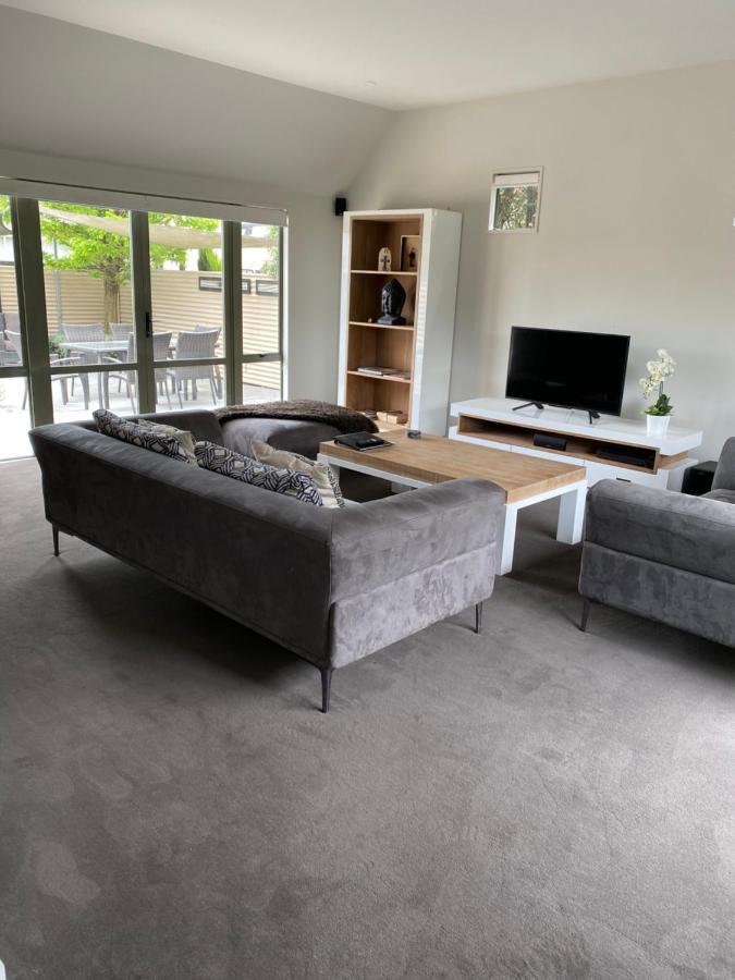 Home By Hagley Park Christchurch Dış mekan fotoğraf